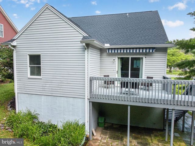 122 HENSEL DR, Shepherdstown, WV 25443