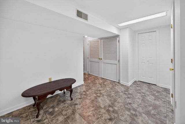 122 HENSEL DR, Shepherdstown, WV 25443