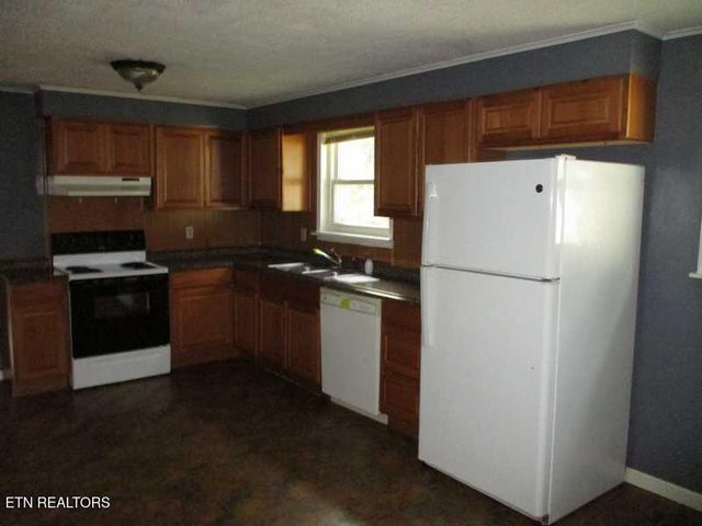 916 Monroe Circle, Madisonville, TN 37354