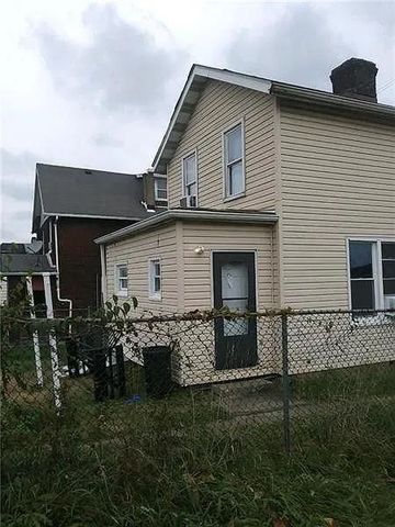 632 S 5th St, Duquesne, PA 15110