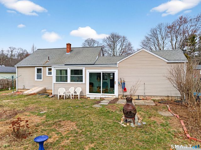 6 Slocum Drive, East Lyme, CT 06357