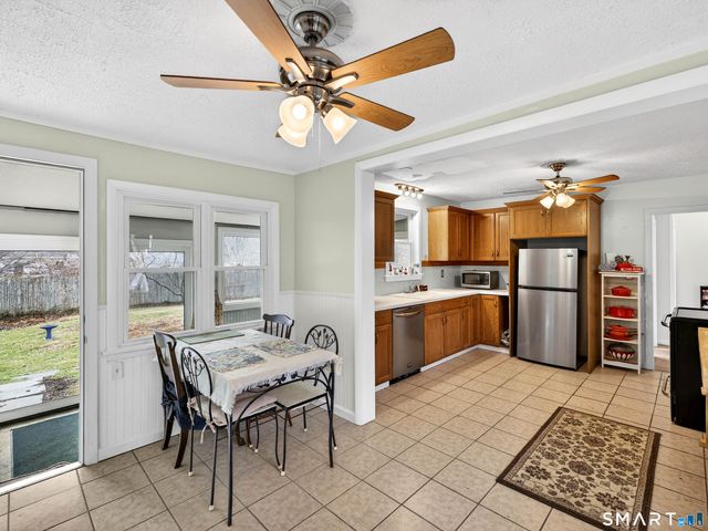 6 Slocum Drive, East Lyme, CT 06357