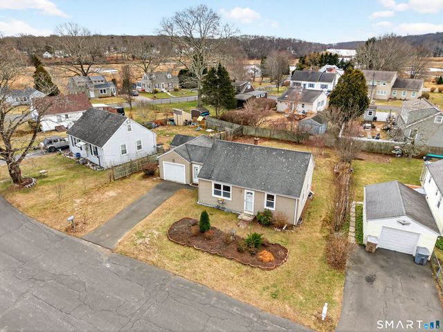 6 Slocum Drive, East Lyme, CT 06357