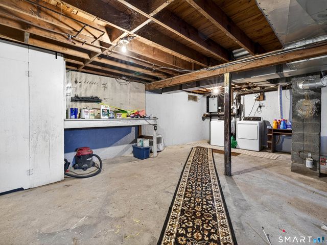 6 Slocum Drive, East Lyme, CT 06357