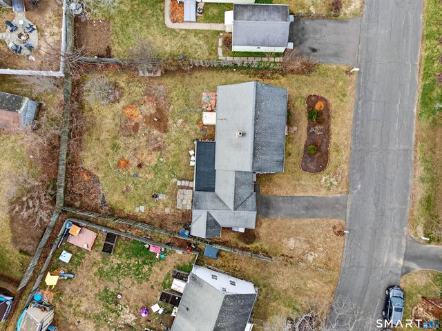 6 Slocum Drive, East Lyme, CT 06357