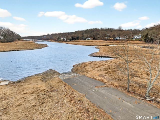 6 Slocum Drive, East Lyme, CT 06357