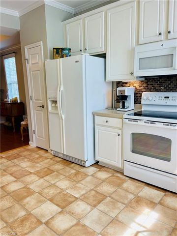 5765 Knoll Court, Lewisville, NC 27023