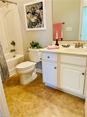 5765 Knoll Court, Lewisville, NC 27023