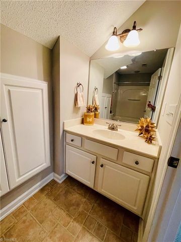 5765 Knoll Court, Lewisville, NC 27023