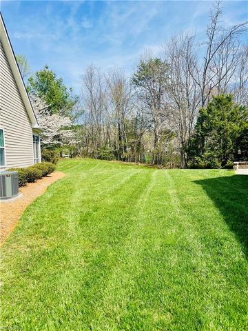 5765 Knoll Court, Lewisville, NC 27023