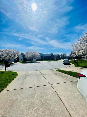 5765 Knoll Court, Lewisville, NC 27023