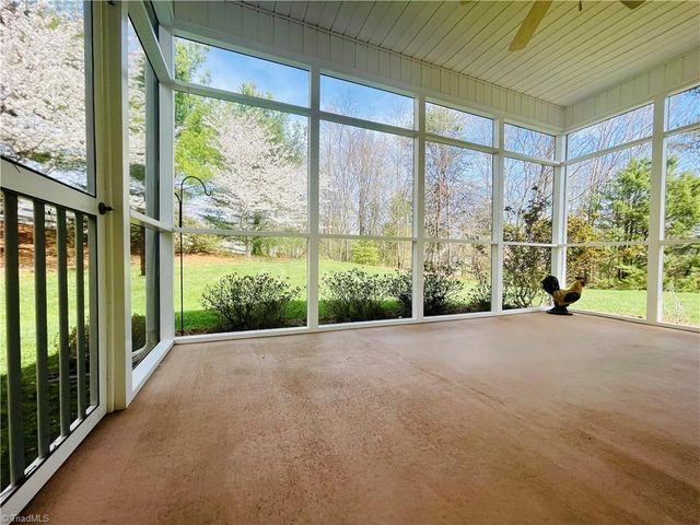 5765 Knoll Court, Lewisville, NC 27023