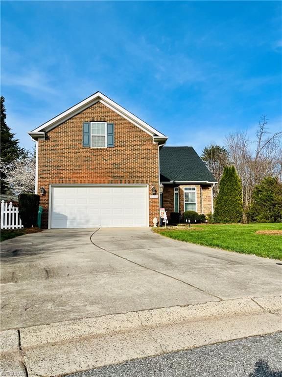 5765 Knoll Court, Lewisville, NC 27023