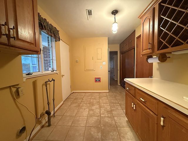 1432 Eustace Drive, Dixon, IL 61021