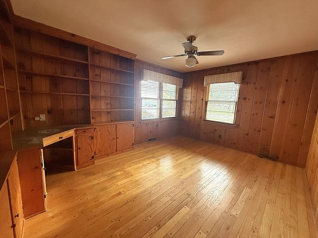 1432 Eustace Drive, Dixon, IL 61021