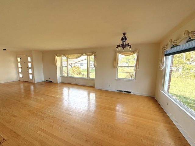 1432 Eustace Drive, Dixon, IL 61021