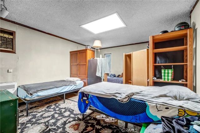 835 French Street, Santa Ana, CA 92701
