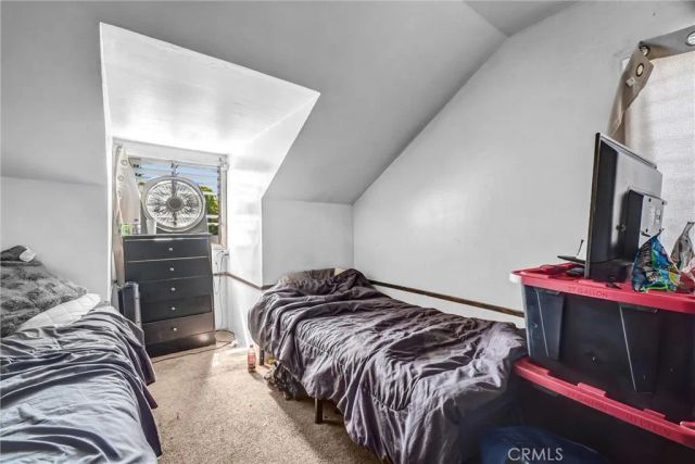 835 French Street, Santa Ana, CA 92701