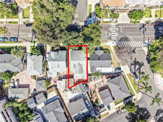 835 French Street, Santa Ana, CA 92701