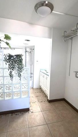 3545 NE 166th St 908, North Miami Beach, FL 33160