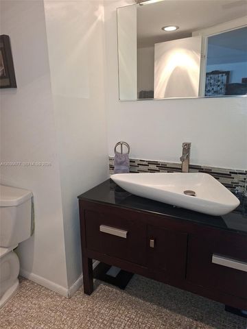 3545 NE 166th St 908, North Miami Beach, FL 33160