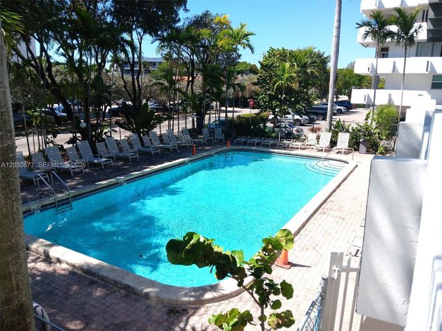3545 NE 166th St 908, North Miami Beach, FL 33160