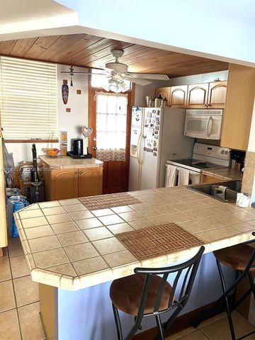 3545 NE 166th St 908, North Miami Beach, FL 33160