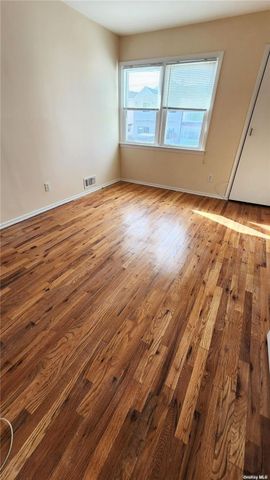 244-57 Grand Central Parkway 2, Douglaston, NY 11362