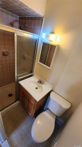 244-57 Grand Central Parkway 2, Douglaston, NY 11362