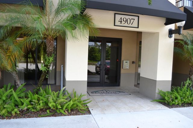 4907 Midtown Lane 1214, Palm Beach Gardens, FL 33418