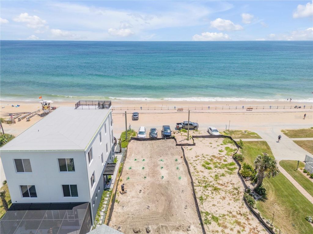 Image 12 of property listing at 6604 S ATLANTIC AVENUE, New Smyrna Beach, FL 32169