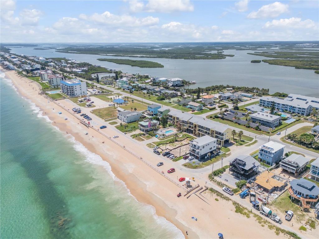 Image 18 of property listing at 6604 S ATLANTIC AVENUE, New Smyrna Beach, FL 32169
