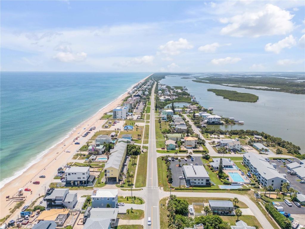 Image 28 of property listing at 6604 S ATLANTIC AVENUE, New Smyrna Beach, FL 32169