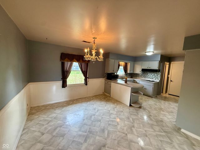 3715 Oakwood Drive, Anderson, IN 46011