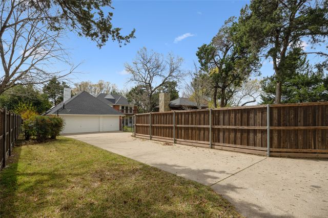 8 Equestrian Trail, Duncanville, TX 75116