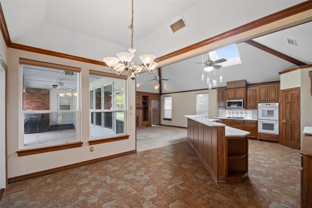 8 Equestrian Trail, Duncanville, TX 75116