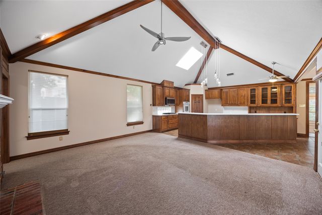 8 Equestrian Trail, Duncanville, TX 75116