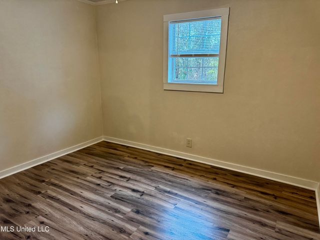 8 Oak Lane, Natchez, MS 39120