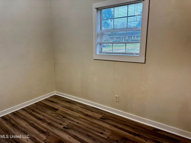 8 Oak Lane, Natchez, MS 39120