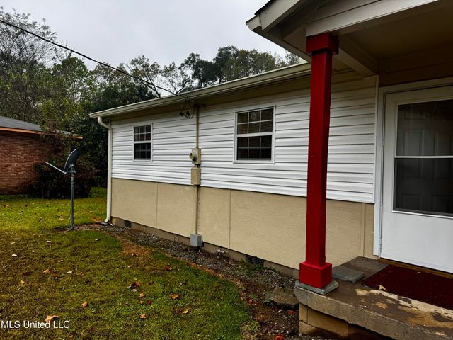 8 Oak Lane, Natchez, MS 39120