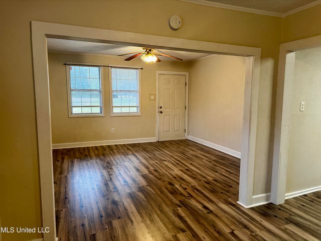 8 Oak Lane, Natchez, MS 39120