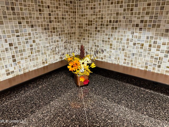 8 Oak Lane, Natchez, MS 39120