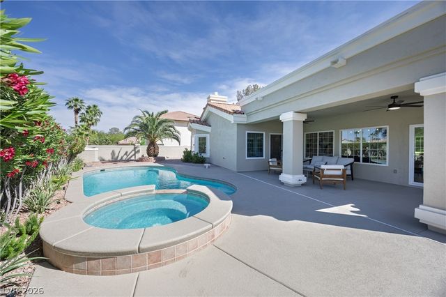 8016 Golfers Oasis Drive, Las Vegas, NV 89149