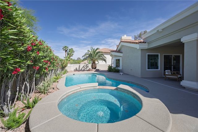 8016 Golfers Oasis Drive, Las Vegas, NV 89149
