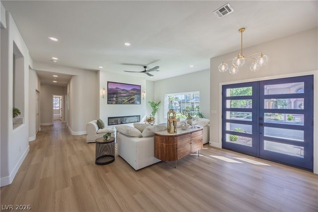 8016 Golfers Oasis Drive, Las Vegas, NV 89149