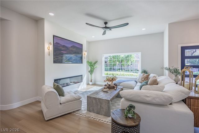 8016 Golfers Oasis Drive, Las Vegas, NV 89149