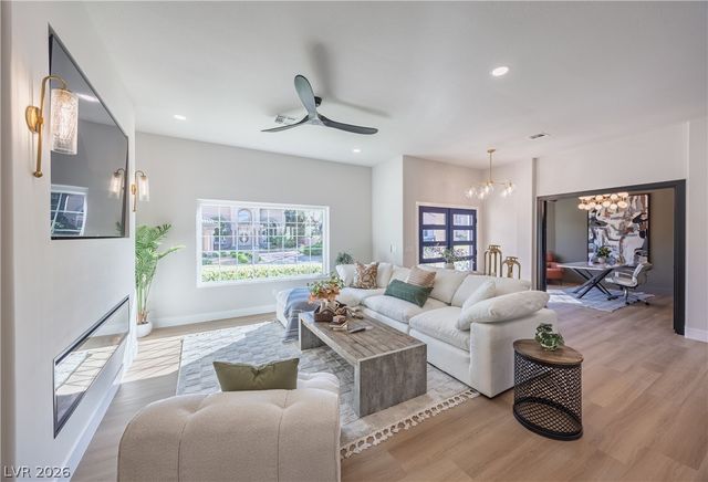 8016 Golfers Oasis Drive, Las Vegas, NV 89149