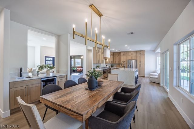 8016 Golfers Oasis Drive, Las Vegas, NV 89149