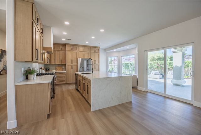 8016 Golfers Oasis Drive, Las Vegas, NV 89149