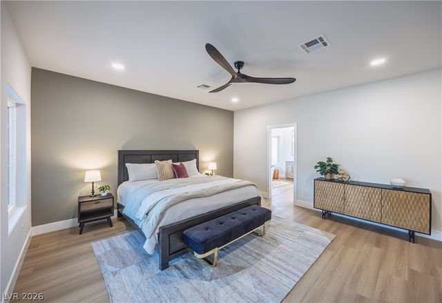 8016 Golfers Oasis Drive, Las Vegas, NV 89149